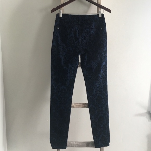 ⭐️40% Off⭐️ Tinsel Denim Couture Navy & Black Skinny Jeans - Picture 3 of 7